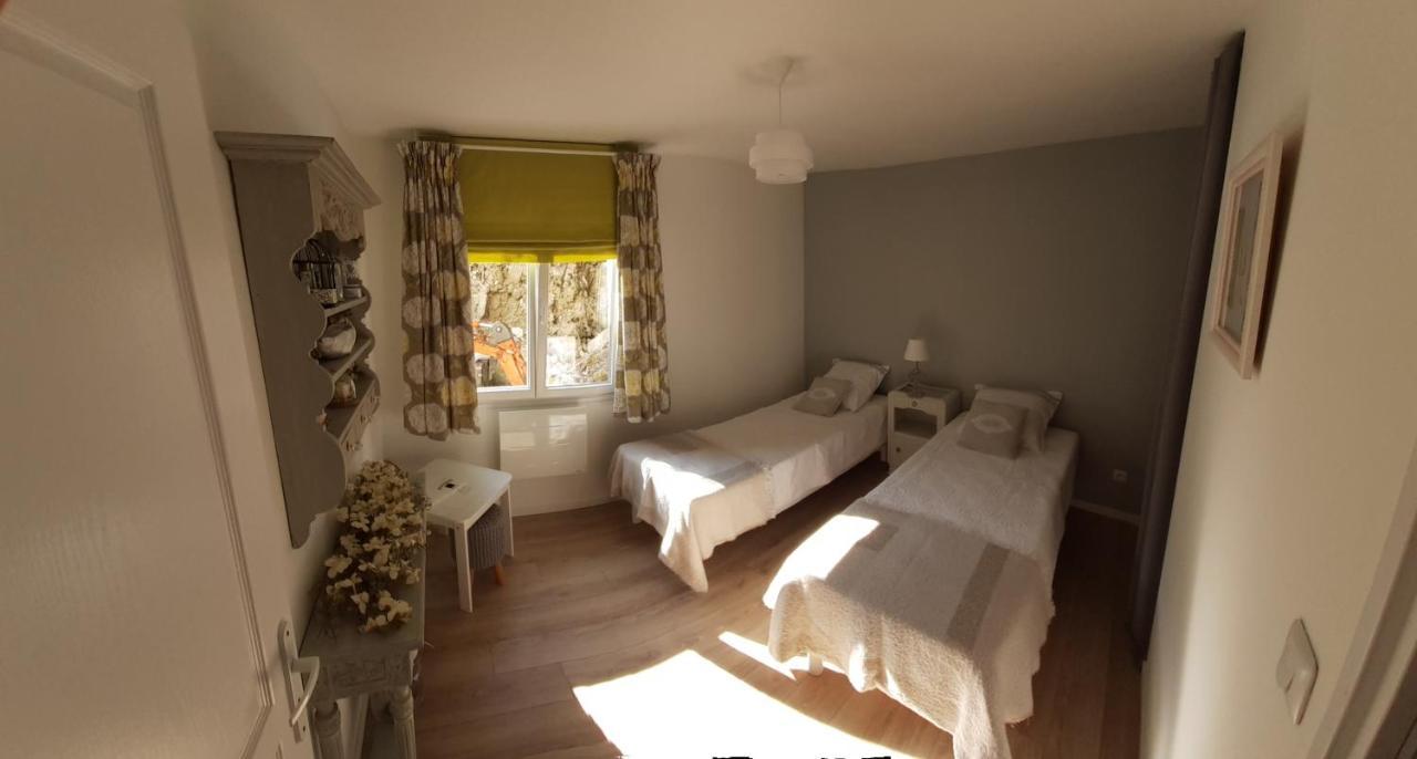 Adorable Maison D'Hotes Bordee D'Etangs Au Calme. Grandcourt  Exterior foto